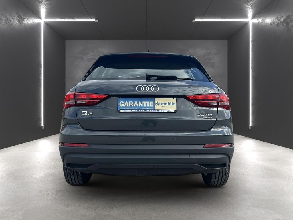 Audi Q3 2021 г. Серый, пробег 56041 км