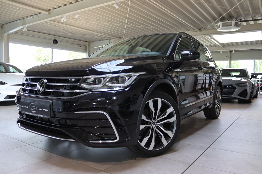 Volkswagen Tiguan 2023 г. Чёрный, пробег 55900 км