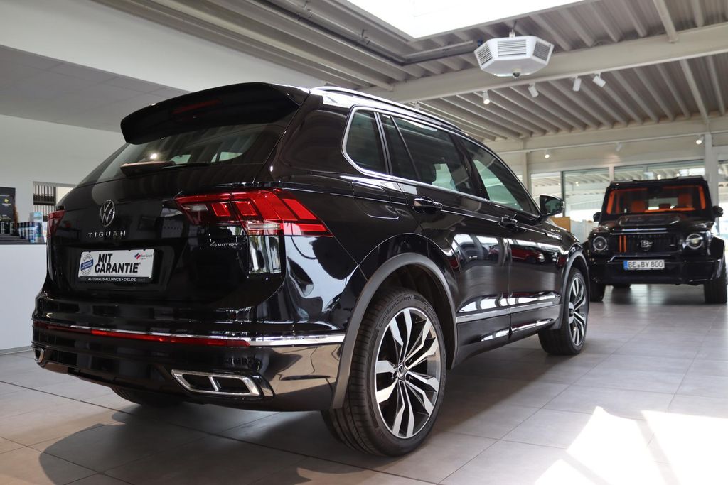 Volkswagen Tiguan 2023 г. Чёрный, пробег 55900 км