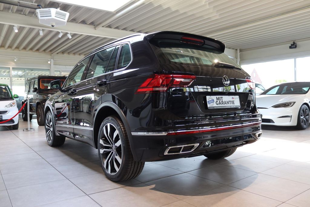 Volkswagen Tiguan 2023 г. Чёрный, пробег 55900 км