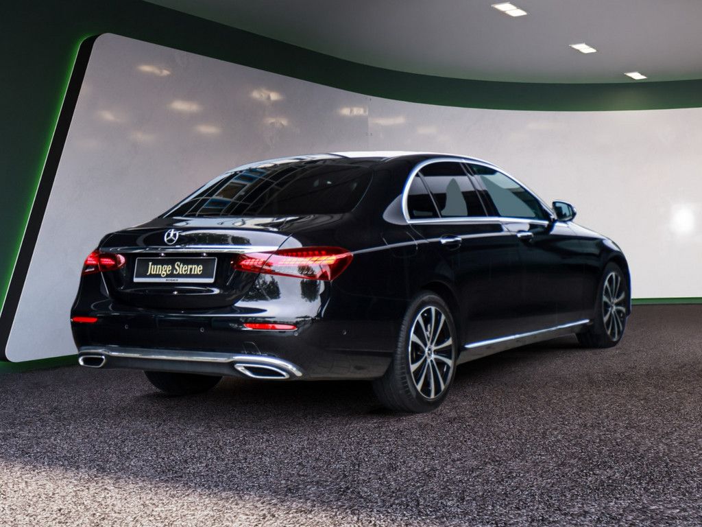 Mercedes-Benz E 400 2022 г. Чёрный, пробег 28825 км