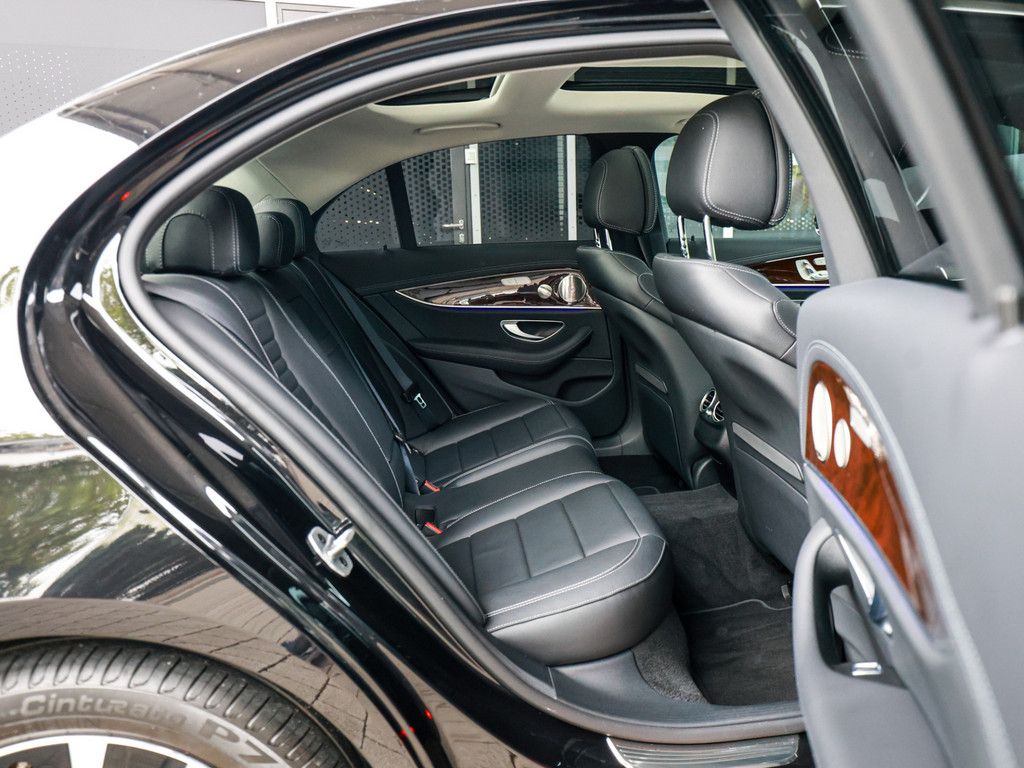 Mercedes-Benz E 400 2022 г. Чёрный, пробег 28825 км