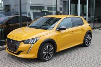 Peugeot 208 2021 г. Жёлтый, пробег 51000 км