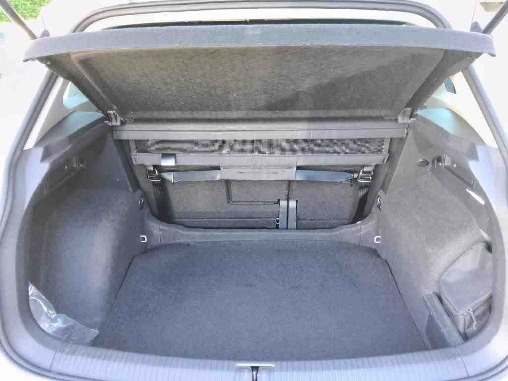 Volkswagen Tiguan 2023 г. Серебристый, пробег 58321 км