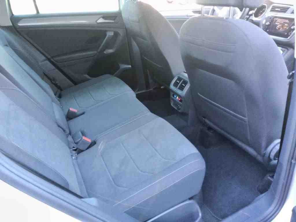 Volkswagen Tiguan 2023 г. Серебристый, пробег 58321 км