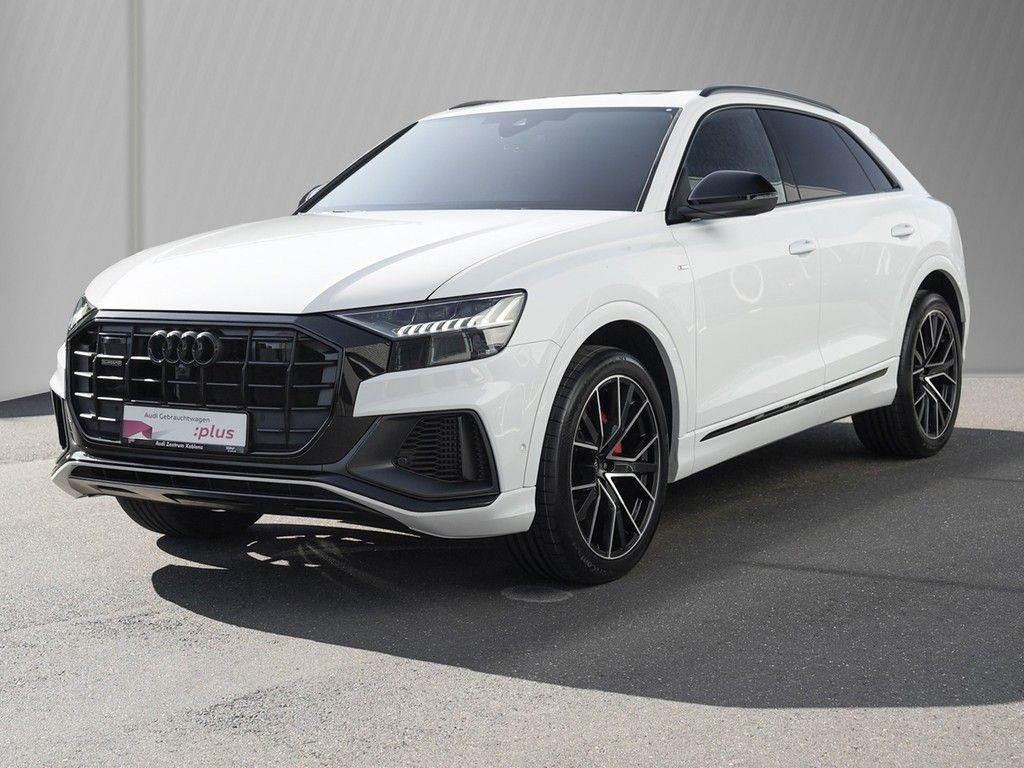 Audi Q8 2023 г. Белый, пробег 43958 км