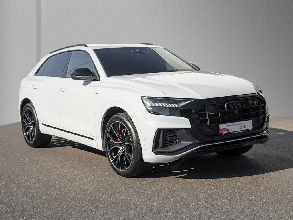 Audi Q8 2023 г. Белый, пробег 43958 км