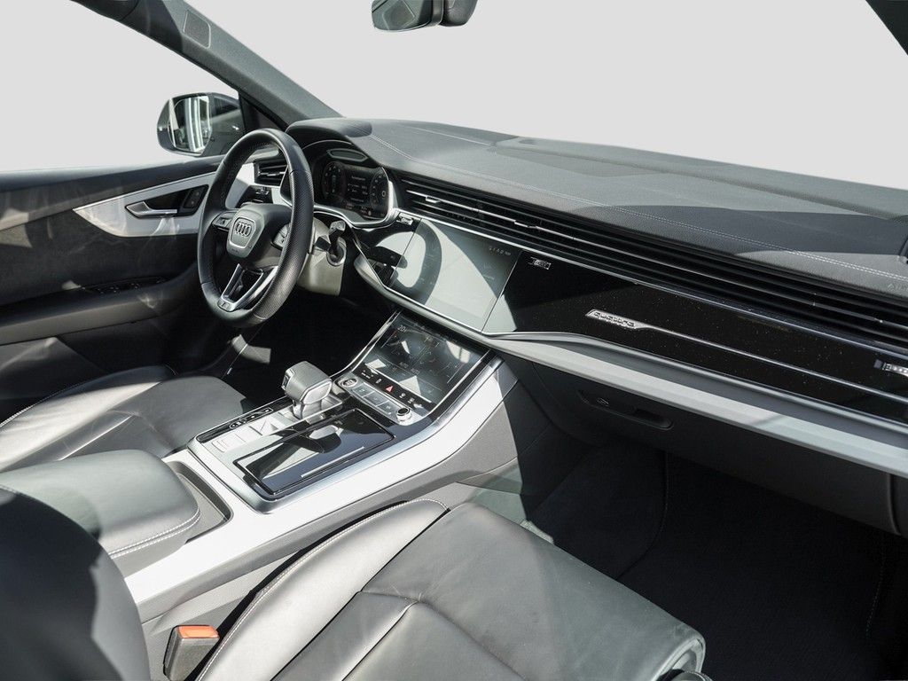 Audi Q8 2023 г. Белый, пробег 43958 км