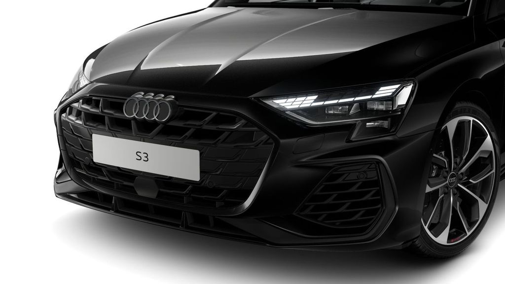 Audi S3 2025 г. Чёрный, пробег 10907 км