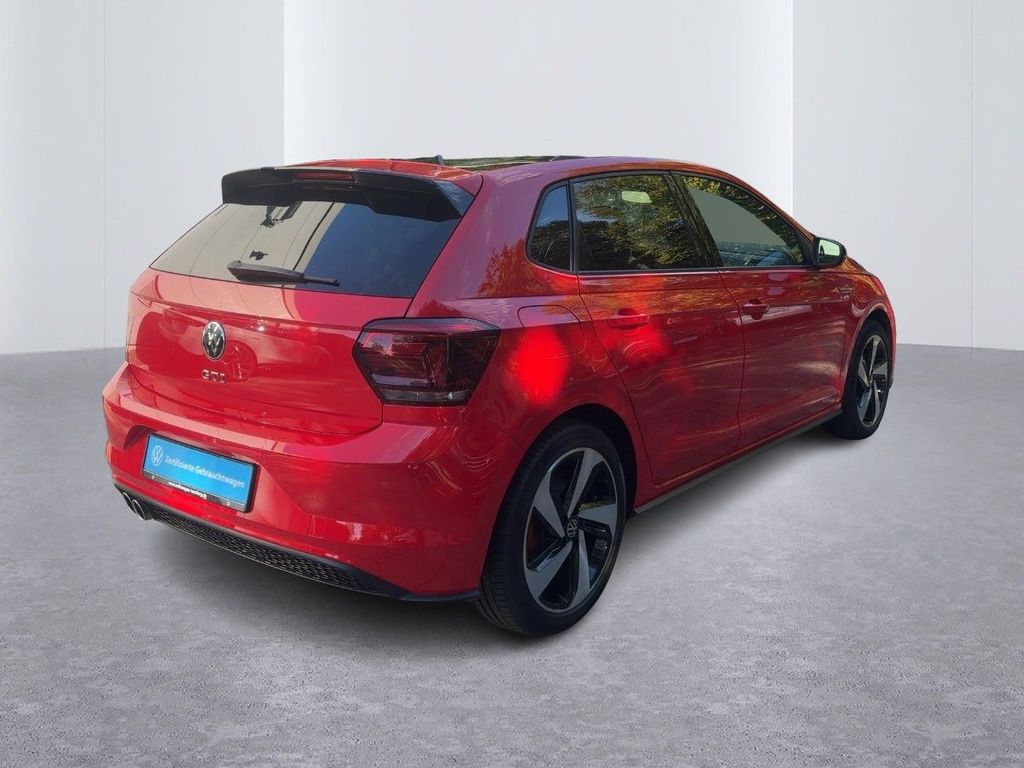 Volkswagen Polo 2022 г. Красный, пробег 45696 км
