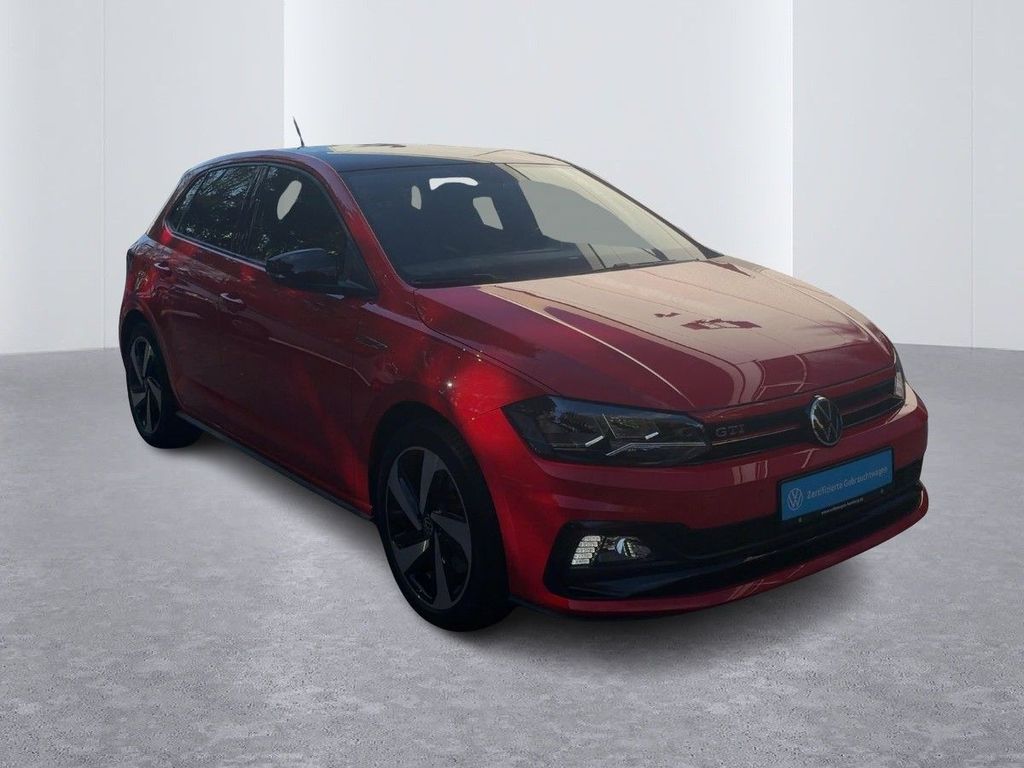Volkswagen Polo 2022 г. Красный, пробег 45696 км
