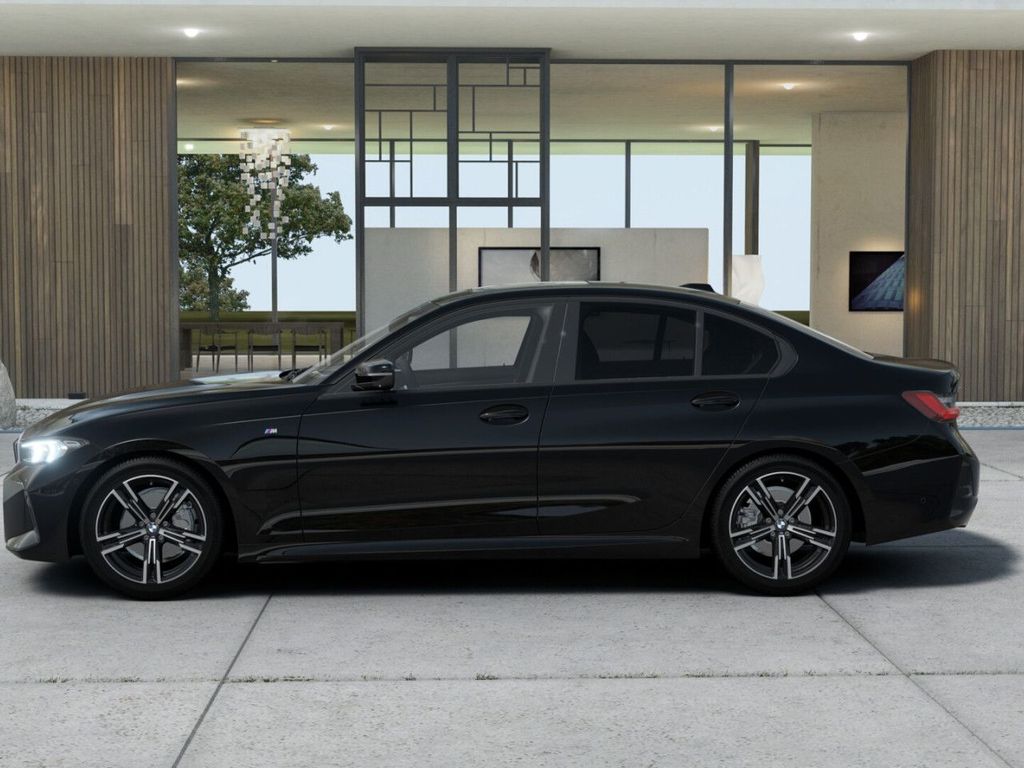 BMW 320 2026 г. Чёрный, пробег 24075 км