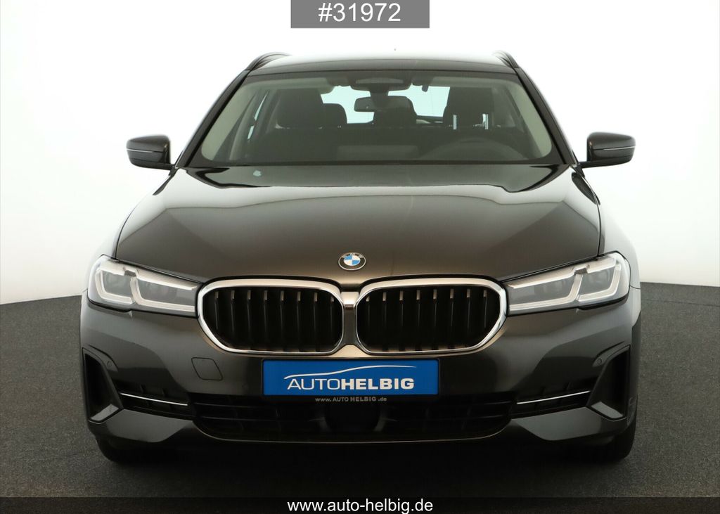 BMW 520 2022 г. Серый, пробег 50700 км