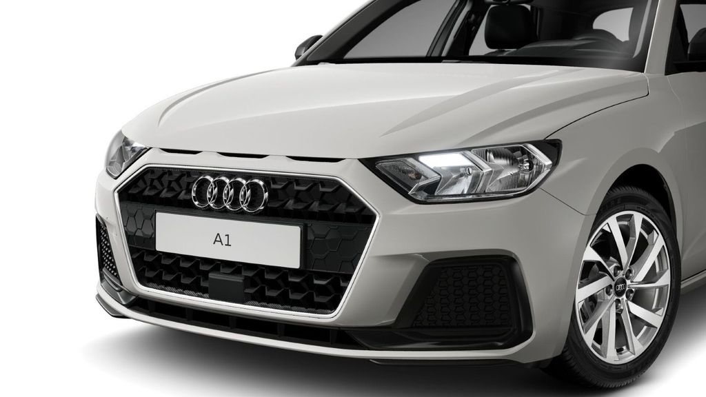 Audi A1 2022 г. Белый, пробег 23700 км