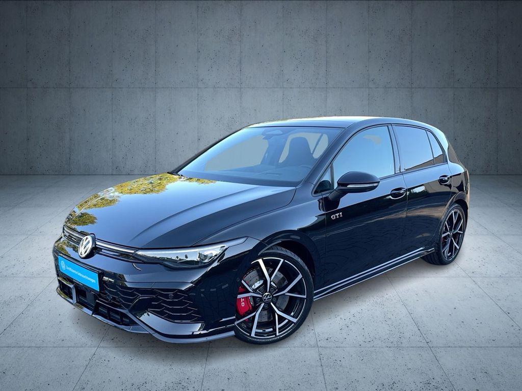Volkswagen Golf 2025 г. Чёрный, пробег 15390 км