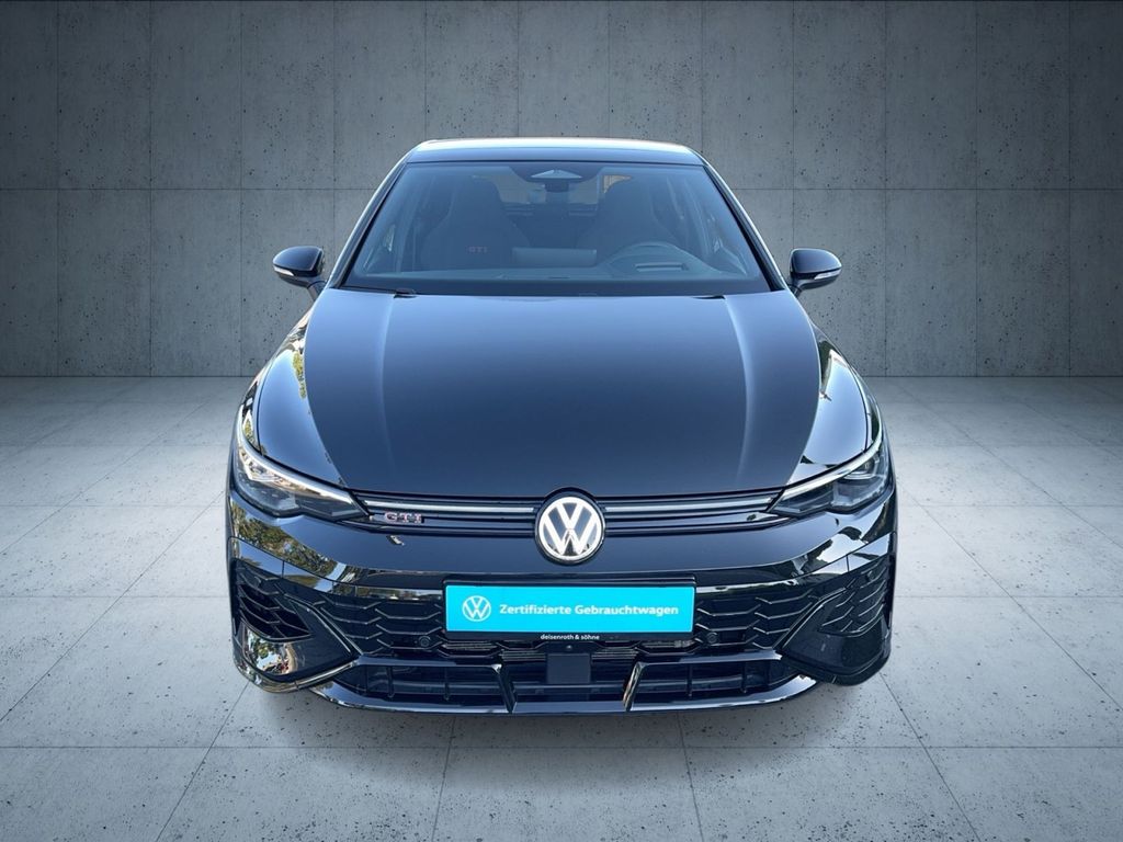 Volkswagen Golf 2025 г. Чёрный, пробег 15390 км