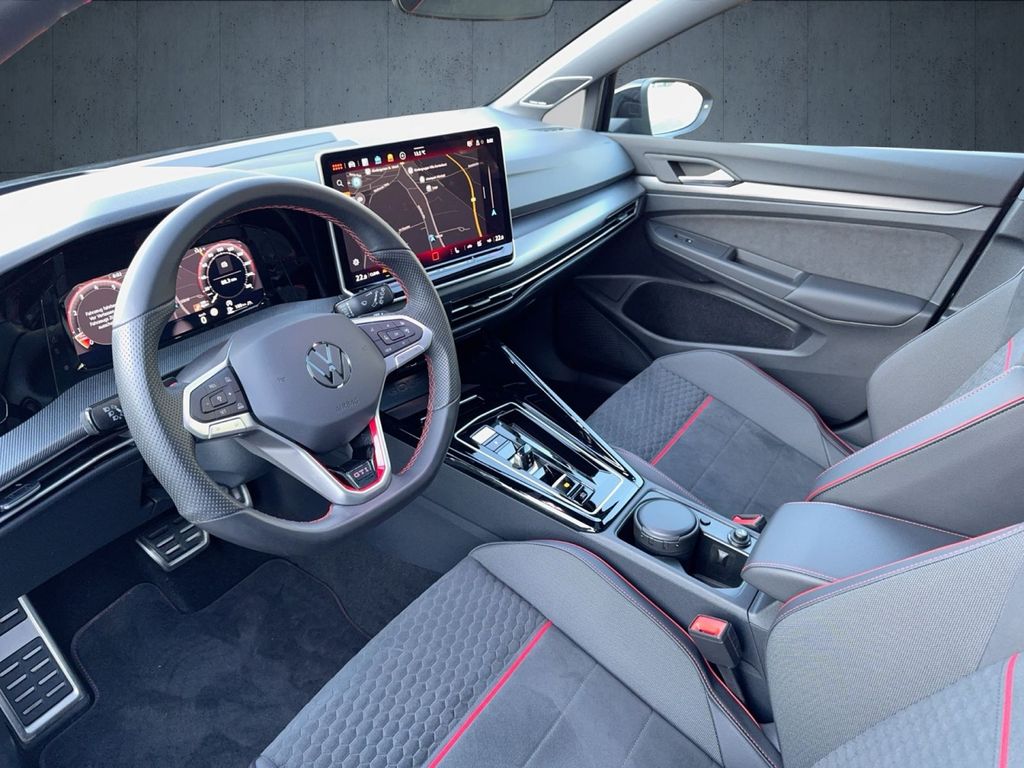 Volkswagen Golf 2025 г. Чёрный, пробег 15390 км