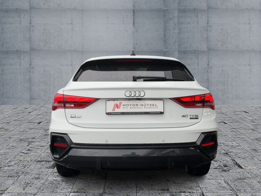 Audi Q3 2023 г. Белый, пробег 41334 км