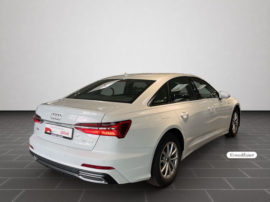 Audi A6 2023 г. Белый, пробег 54570 км