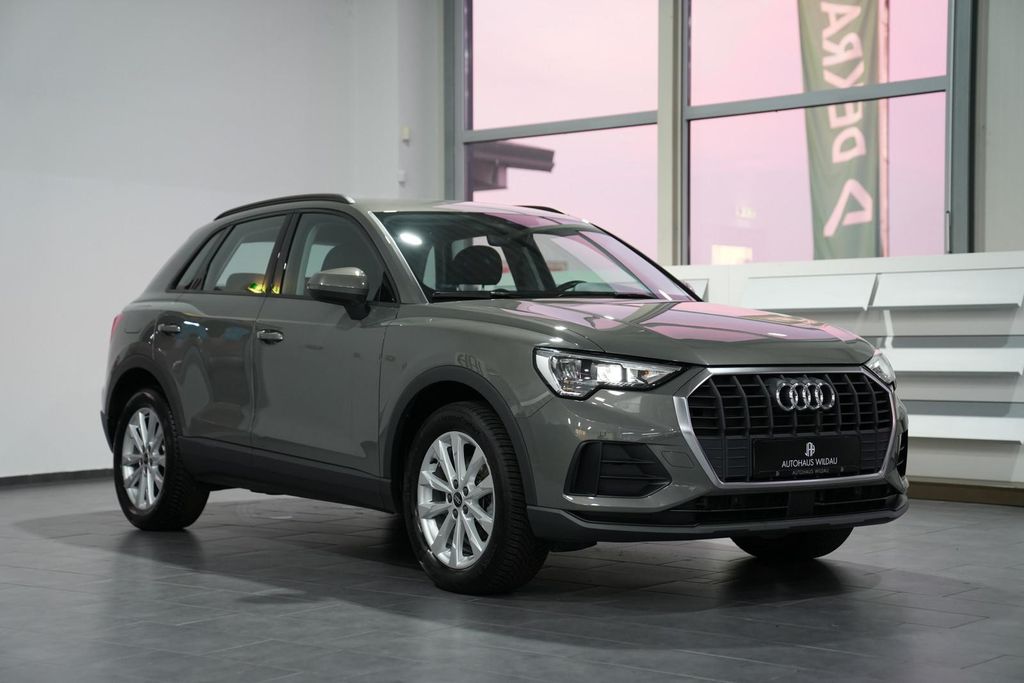Audi Q3 2023 г. Серый, пробег 36477 км