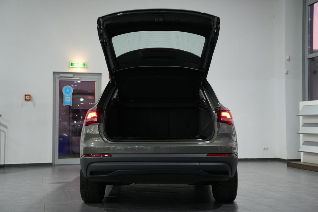 Audi Q3 2023 г. Серый, пробег 36477 км