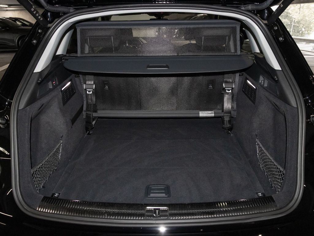 Audi Q5 2025 г. Чёрный, пробег 20833 км