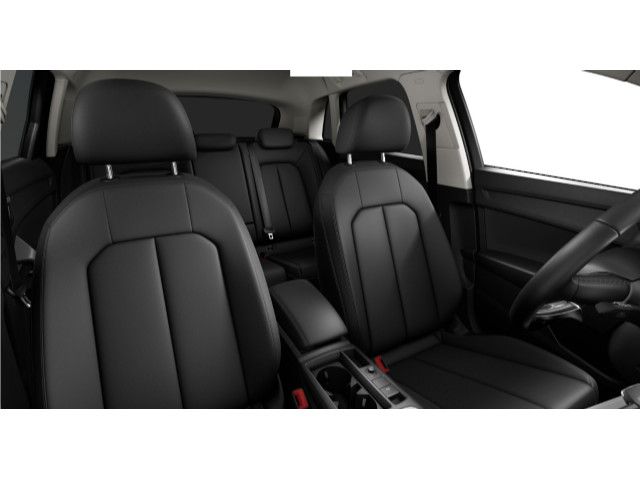 Audi Q3 2022 г. Чёрный, пробег 51990 км