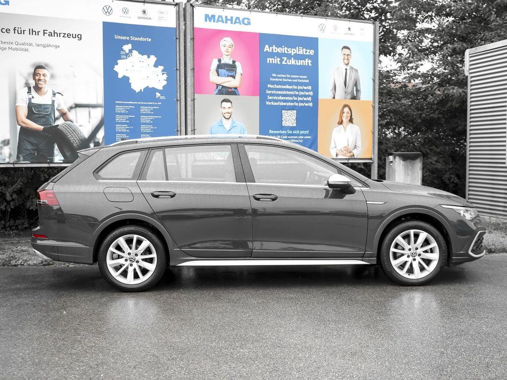 Volkswagen Golf 2024 г. Серый, пробег 40956 км