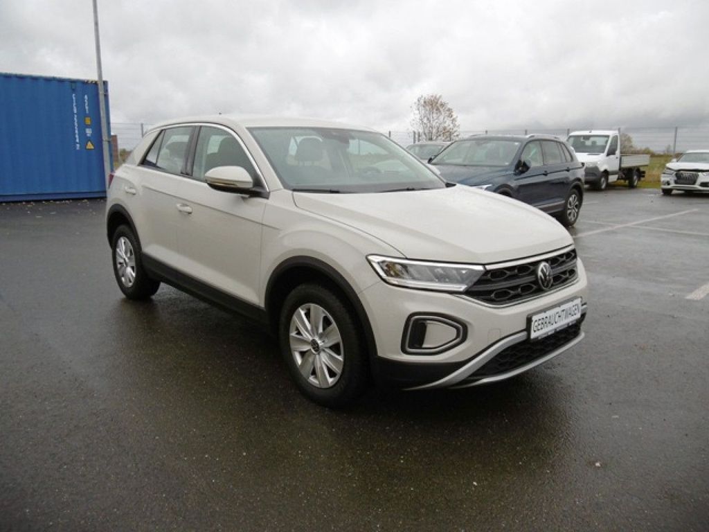 Volkswagen T-Roc 2023 г. Серебристый, пробег 33100 км