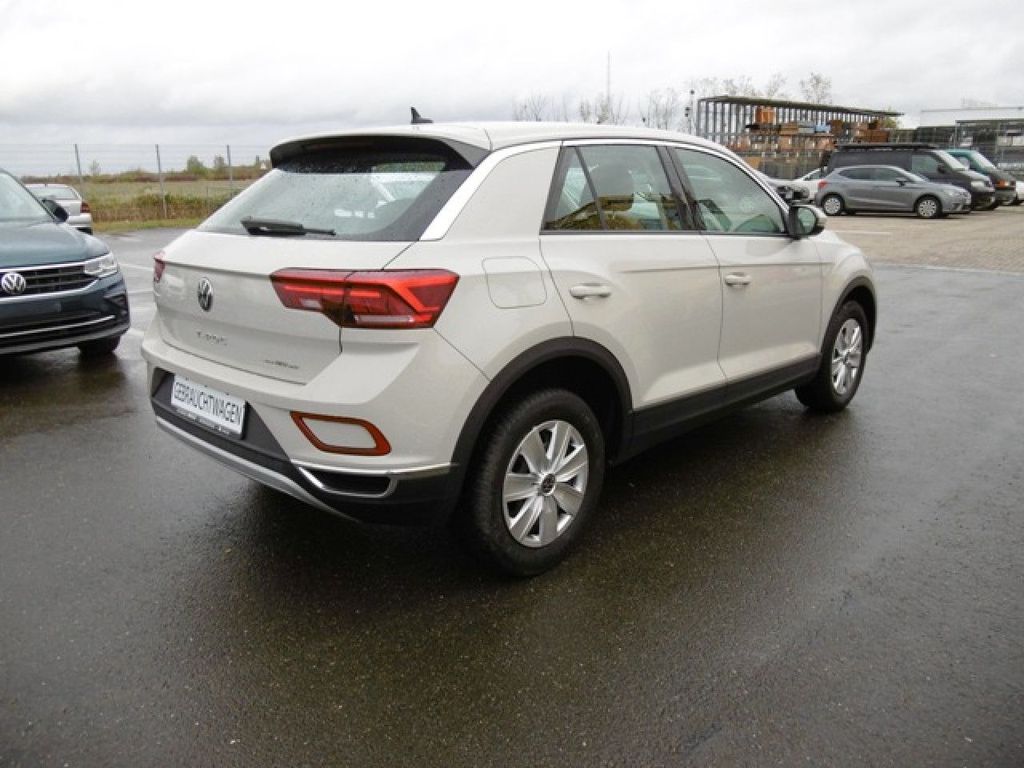 Volkswagen T-Roc 2023 г. Серебристый, пробег 33100 км