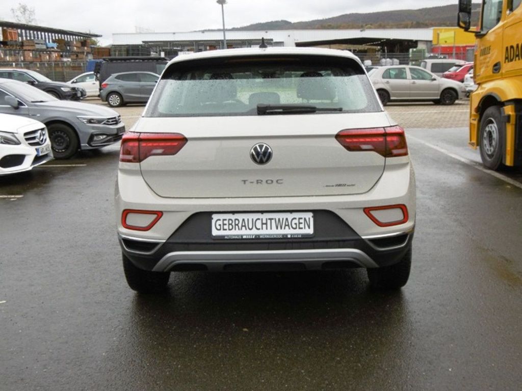 Volkswagen T-Roc 2023 г. Серебристый, пробег 33100 км