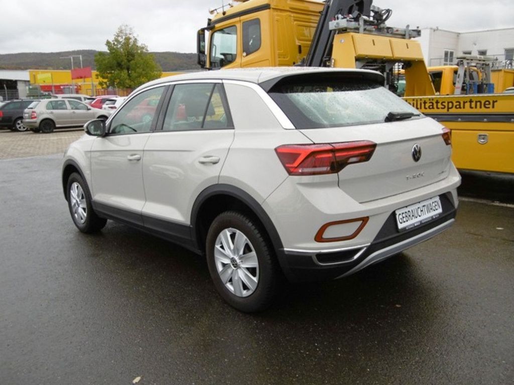 Volkswagen T-Roc 2023 г. Серебристый, пробег 33100 км
