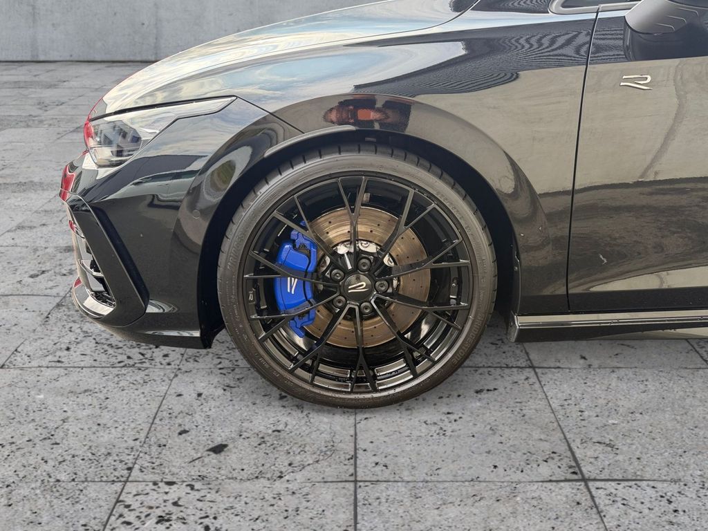 Volkswagen Golf 2025 г. Чёрный, пробег 20362 км