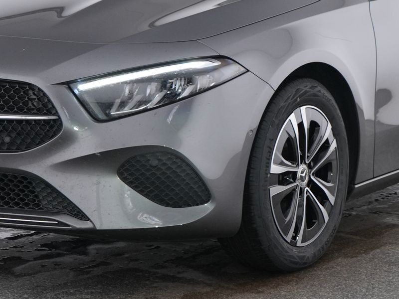 Mercedes-Benz A 200 2026 г. Серый, пробег 28795 км