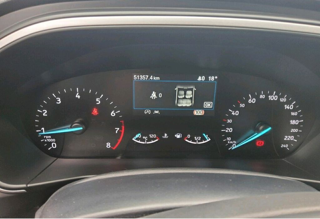 Ford Focus 2022 г. Серебристый, пробег 51400 км