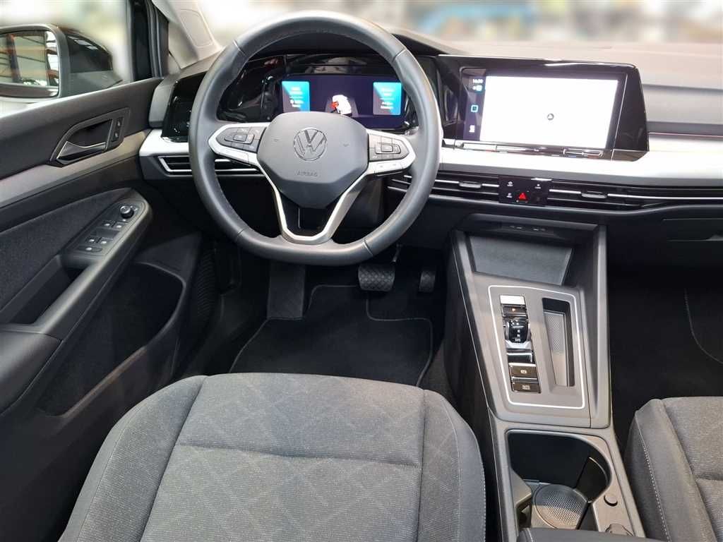 Volkswagen Golf 2024 г. Чёрный, пробег 33440 км