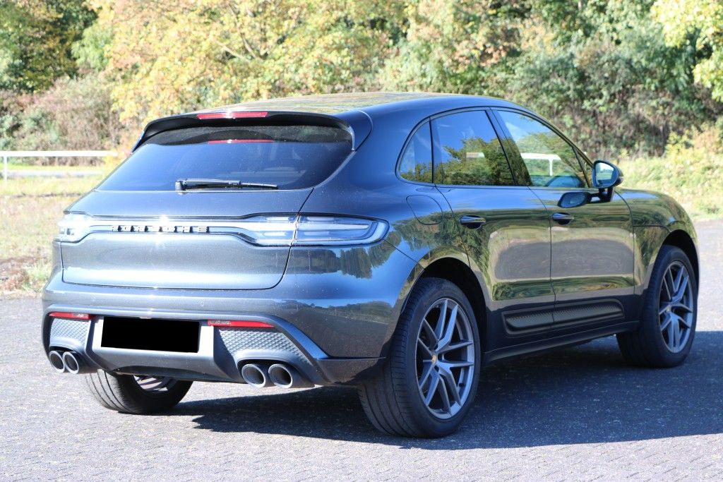 Porsche Macan 2023 г. Серый, пробег 52000 км