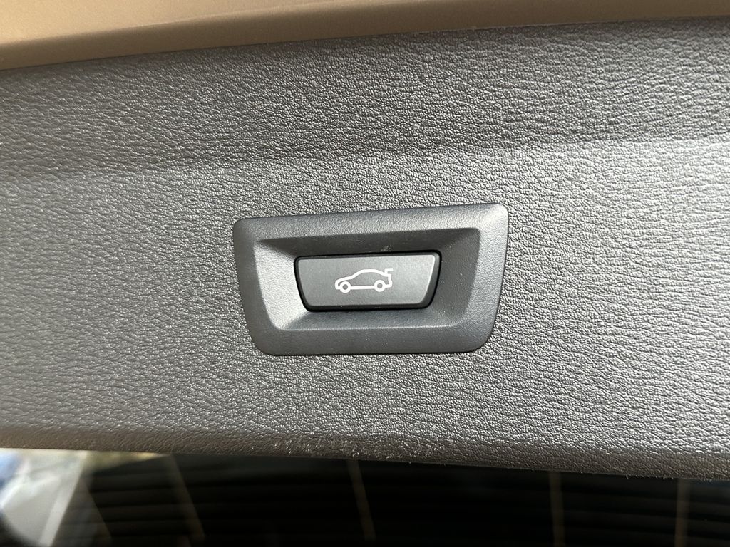 BMW X1 2022 г. Серебристый, пробег 39158 км