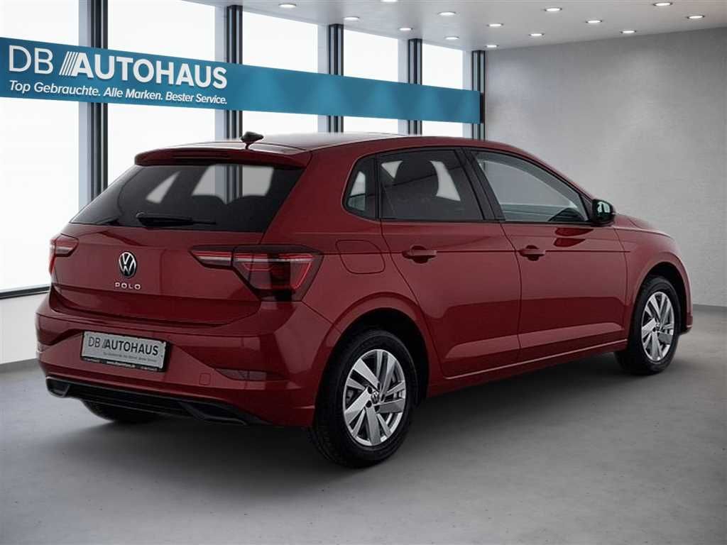 Volkswagen Polo 2024 г. Красный, пробег 34223 км