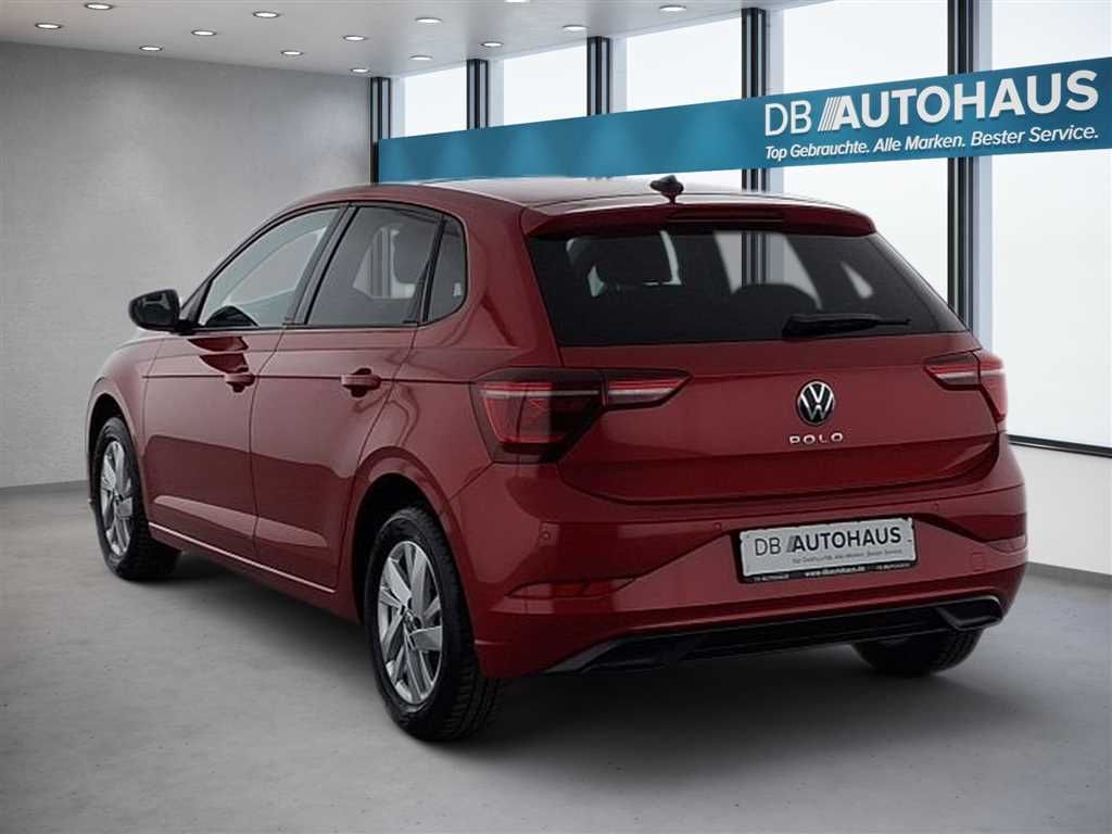 Volkswagen Polo 2024 г. Красный, пробег 34223 км