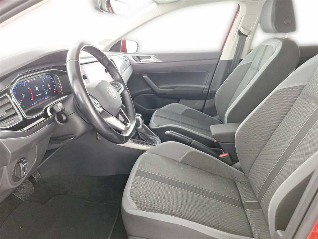 Volkswagen Polo 2024 г. Красный, пробег 34223 км