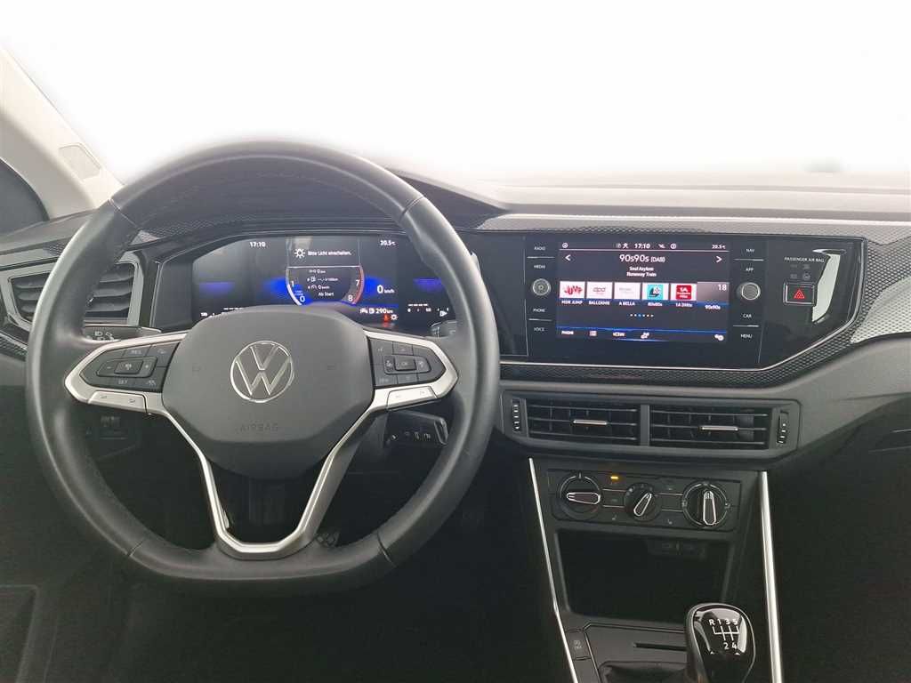 Volkswagen Polo 2023 г. Серый, пробег 37450 км