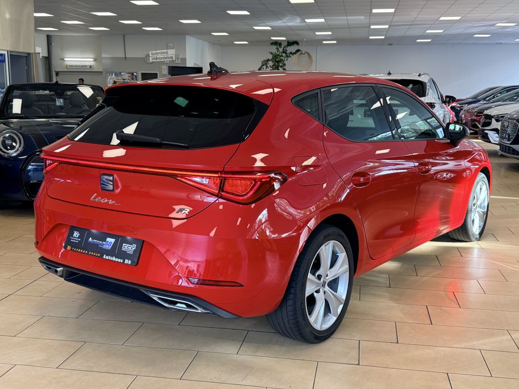 SEAT Leon 2022 г. Красный, пробег 29500 км