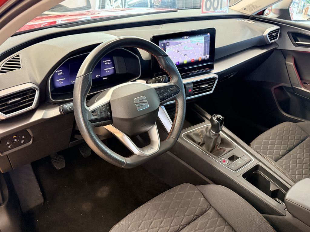 SEAT Leon 2022 г. Красный, пробег 29500 км