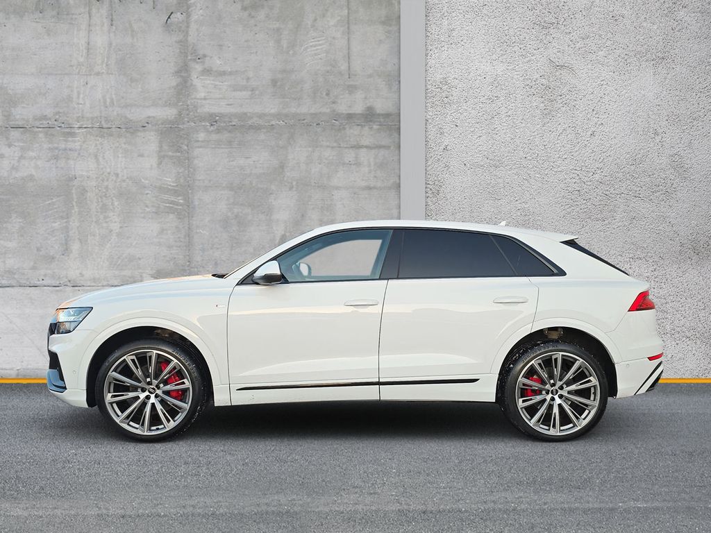 Audi Q8 2023 г. Белый, пробег 41915 км