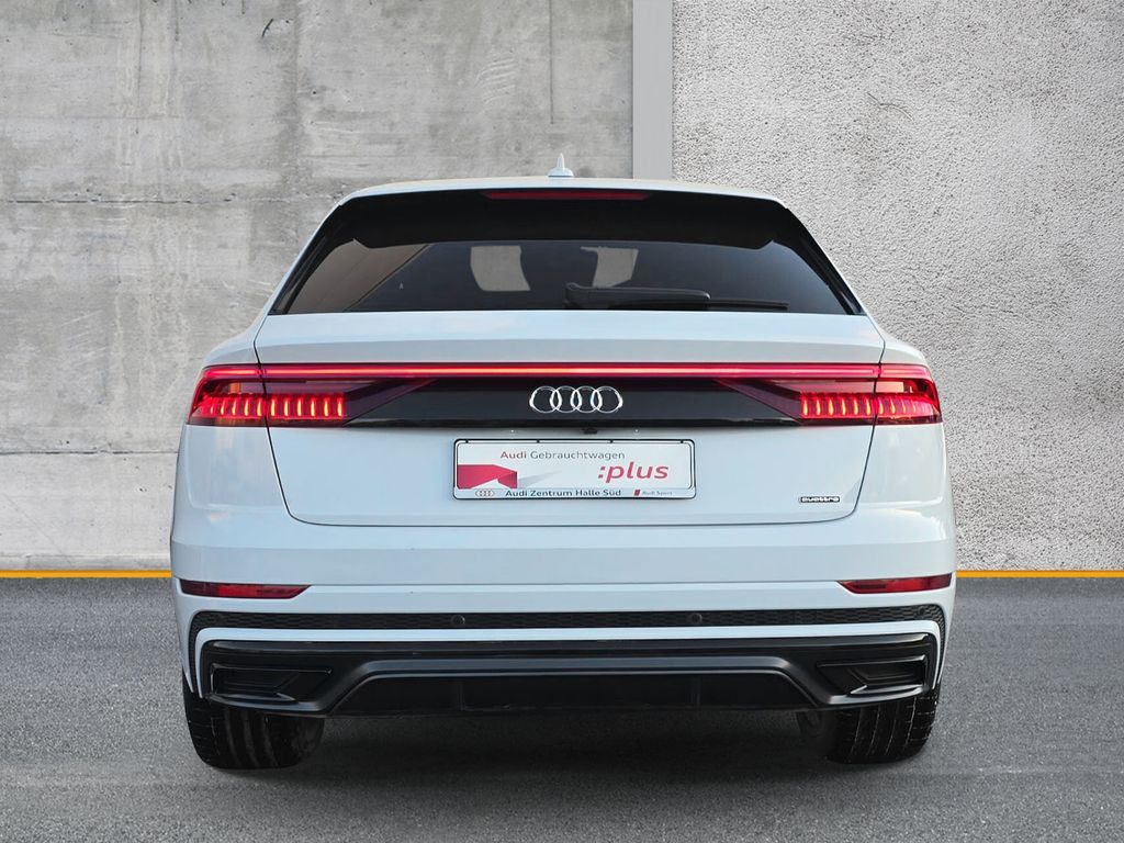 Audi Q8 2023 г. Белый, пробег 41915 км