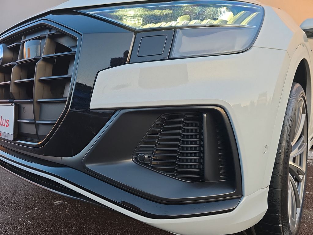 Audi Q8 2023 г. Белый, пробег 41915 км