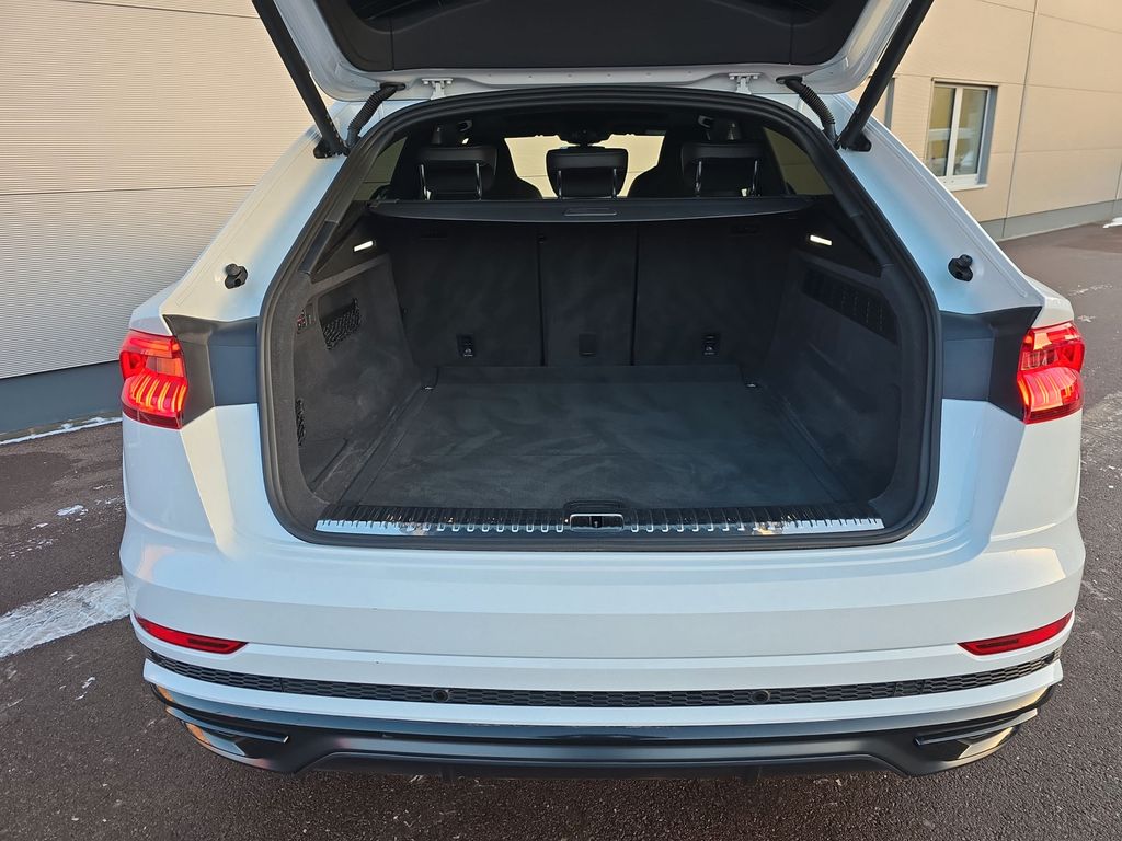 Audi Q8 2023 г. Белый, пробег 41915 км