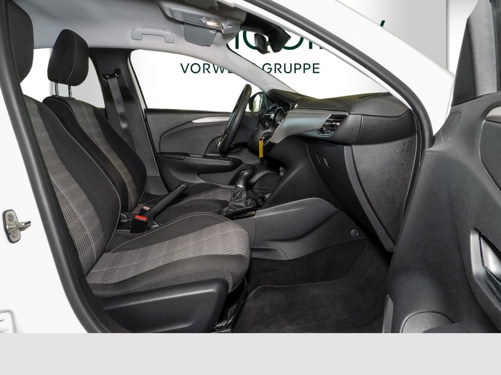 Opel Corsa 2022 г. Белый, пробег 45690 км