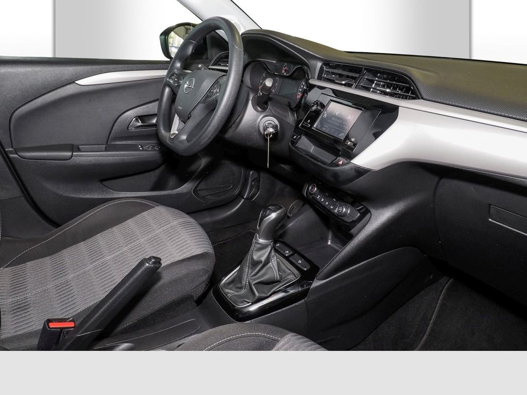 Opel Corsa 2022 г. Белый, пробег 45690 км